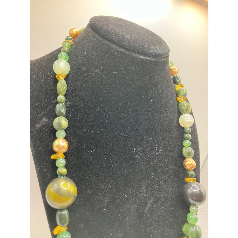 Marbled Multicolored Beaded Necklace! - image 6